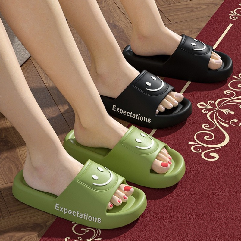 Ciabatte Estive alla Moda con  - Mens Fashion Modern recensione e prezzo